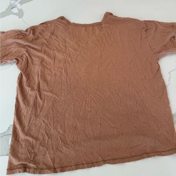 American Eagle slouchy, distressed shirt in camel colour size large - Picture 3 of 3